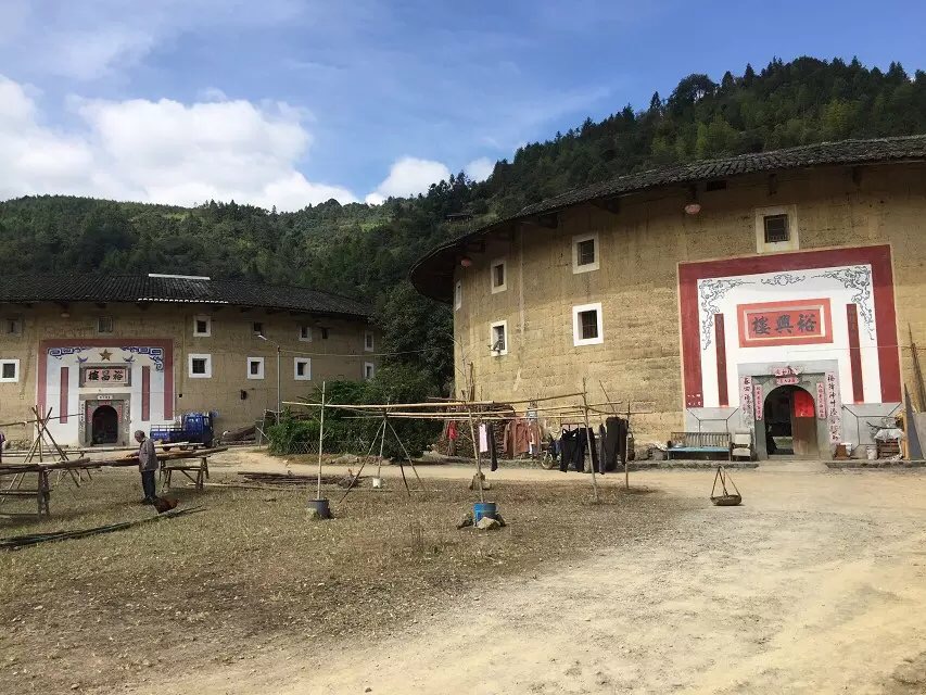 八千里路云和月的上一句,八千里路云和月一骑绝尘上珠峰