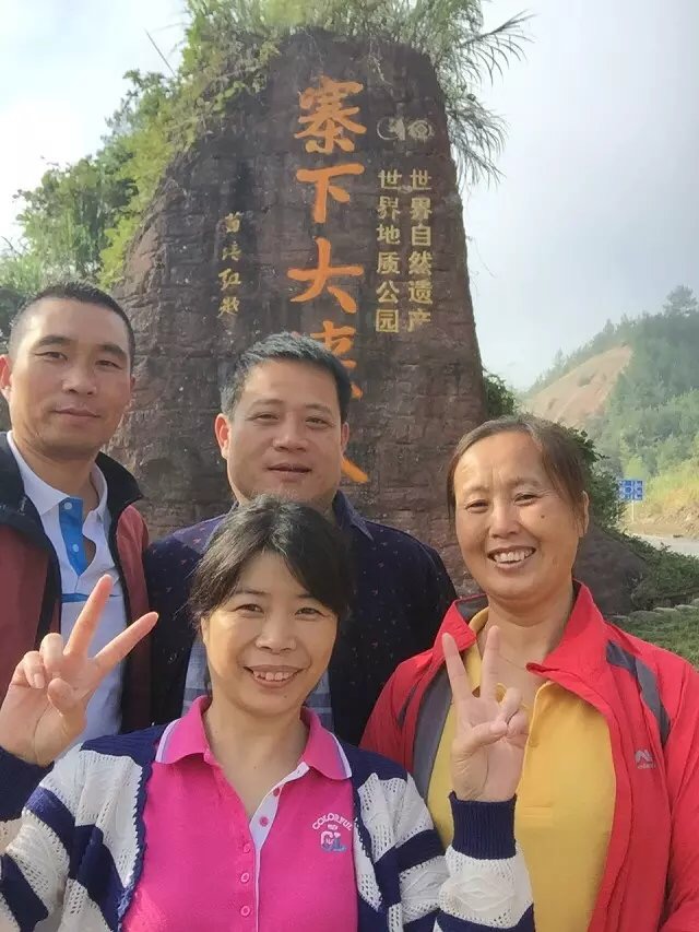 八千里路云和月的上一句,八千里路云和月一骑绝尘上珠峰