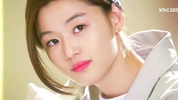 最好用的大牌彩妆平替,彩妆平替黑金气垫