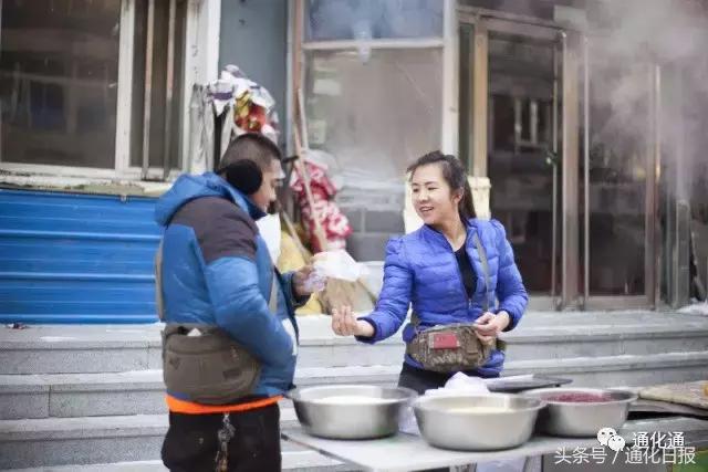 山城小巷红豆飘香｜“豆包西施”小萍的一天