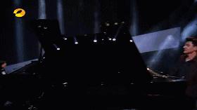 都在催谢娜当妈!没想到她早已练好带娃秘籍