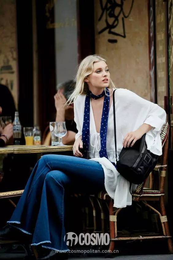 灰色衬衫连衣裙领带搭配,金小妹白衬衣搭配图片