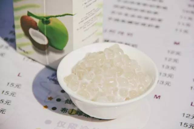 好端端的茶饮店偏要现做珍珠！结果试营业就排起了长队