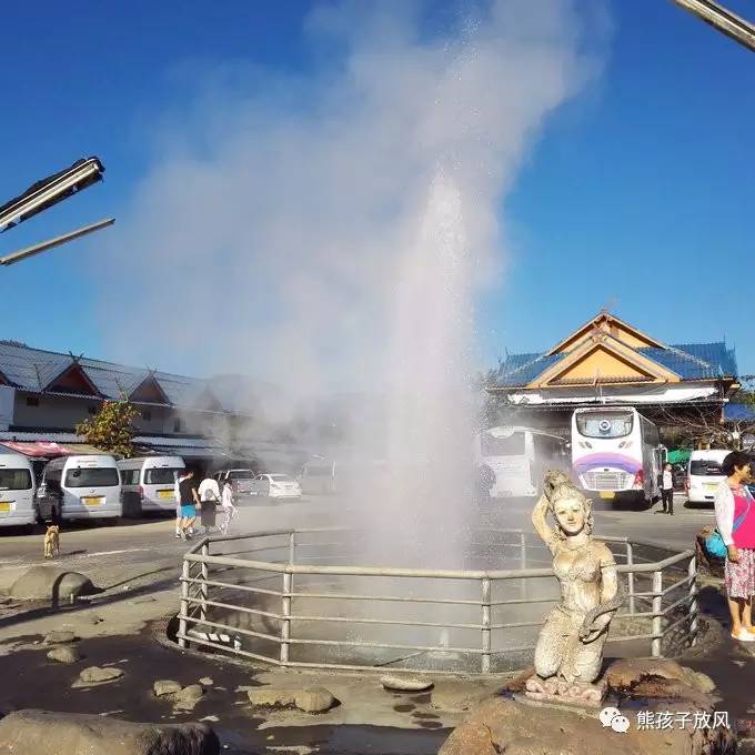 能在异国被警察抓也没谁了吧？这是我的清迈，和你去的不一样！