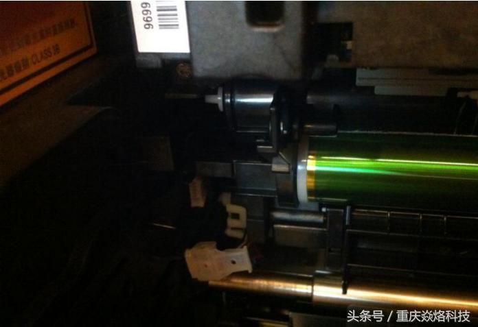 东芝复印机粉盒安装教程,东芝2006复印机补粉