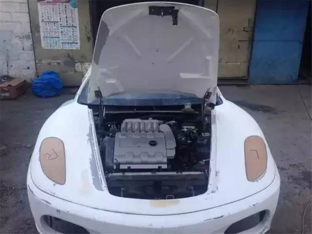 无敌了！穷小伙打烂标致406，改装成法拉利，*博兰**基尼