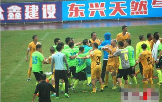 十大轰动娱乐圈的事件,娱乐圈明星十大打架斗殴