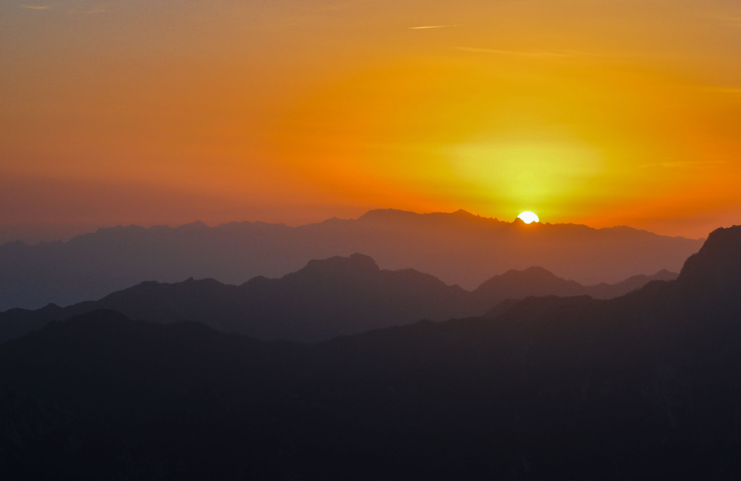 素人爬华山攻略,夜爬华山最实用攻略