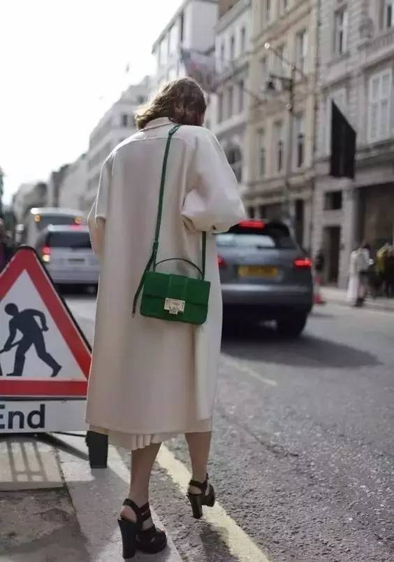 2019年国际流行色配饰,冬季配饰流行色