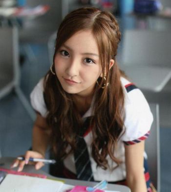 简单易学高马尾显脸小又减龄发型,适合国字脸的马尾发型女