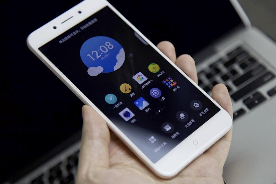 4000mAh+6GB运存!仅售1399的360手机N5评测