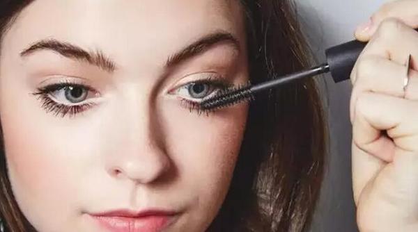 一妆遮百丑的方法,一妆遮千丑