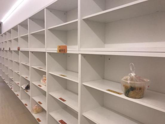 快递小哥为什么要转行送外卖,快递小哥送外卖一年多