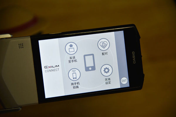 卡西欧自拍神器tr750怎么换电池,卡西欧tr750拍照效果