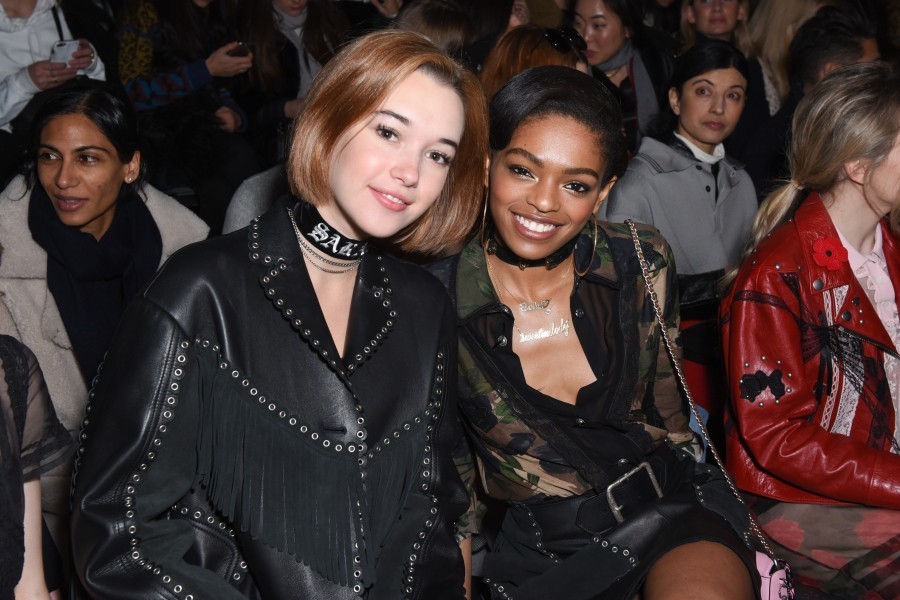 我哭,又跟着阿Sa、吴建豪、Selena 种草了Coach的2017秋冬系列