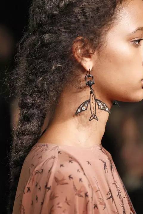 下一季的爆款潮流单品,2017流行单品推荐