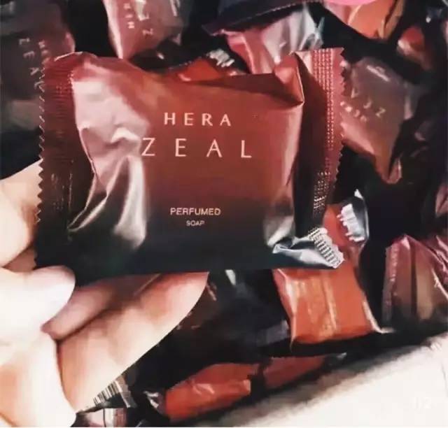 杨幂爆款作品,杨幂今年冬天穿的爆款