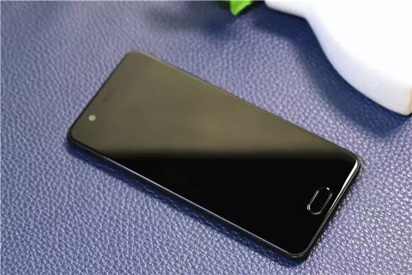 鍗庝负p10鎽勫儚澶存槸绱㈠凹鐨勮繕鏄緯鍗$殑,寰曞崱闀滃ごsummilux鍗庝负p10