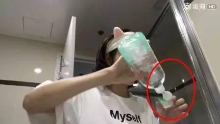 景甜五分钟洗脸时视频,景甜洗脸的瞬间