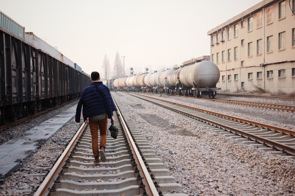 去旅行拍出大片的感觉,去旅游拍照姿势不露脸