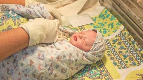 孕妇产检每次都验尿为什么,孕妇产检验血和小便