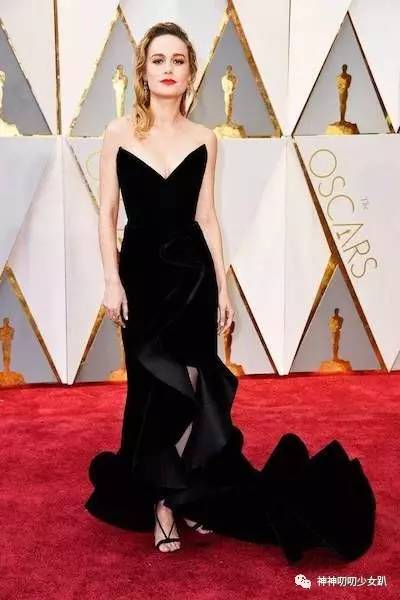艾玛斯通提名了几次奥斯卡影后 (石头姐艾玛斯通奥斯卡红毯)