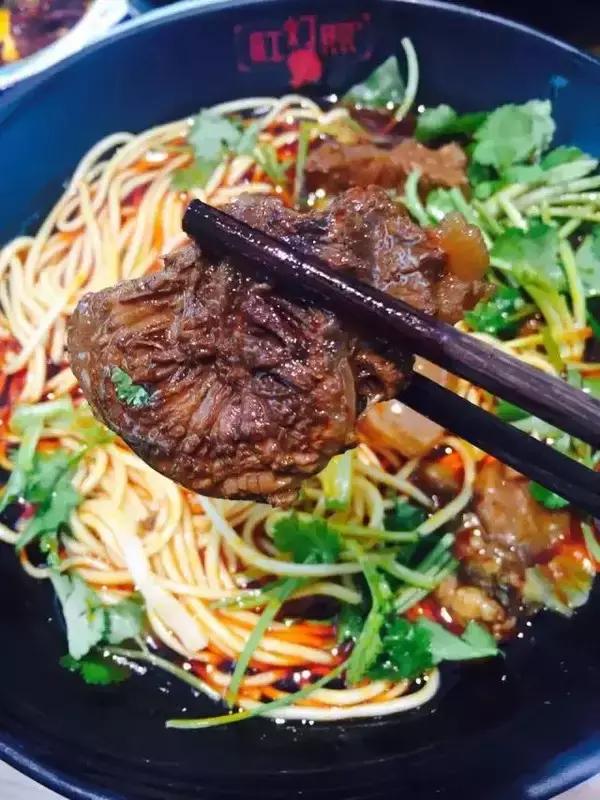 宁波江北鹤鸣牛杂面馆,宁波海鲜面馆排名第一餐