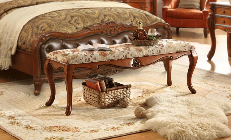 床和床尾凳色彩搭配高级感,卧室床带床尾凳时尚