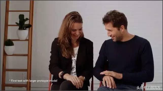 相隔两地的恋人，也能异地抚摸到对方！怎么做到的