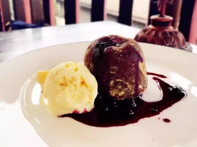 自从踏上重庆地铁2号线，减肥之路越来越远，美食吃得停不下来~