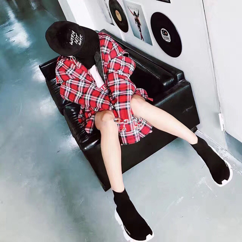 没有一件完整的衣服zara,如果只能买一双跑鞋的话该选哪双