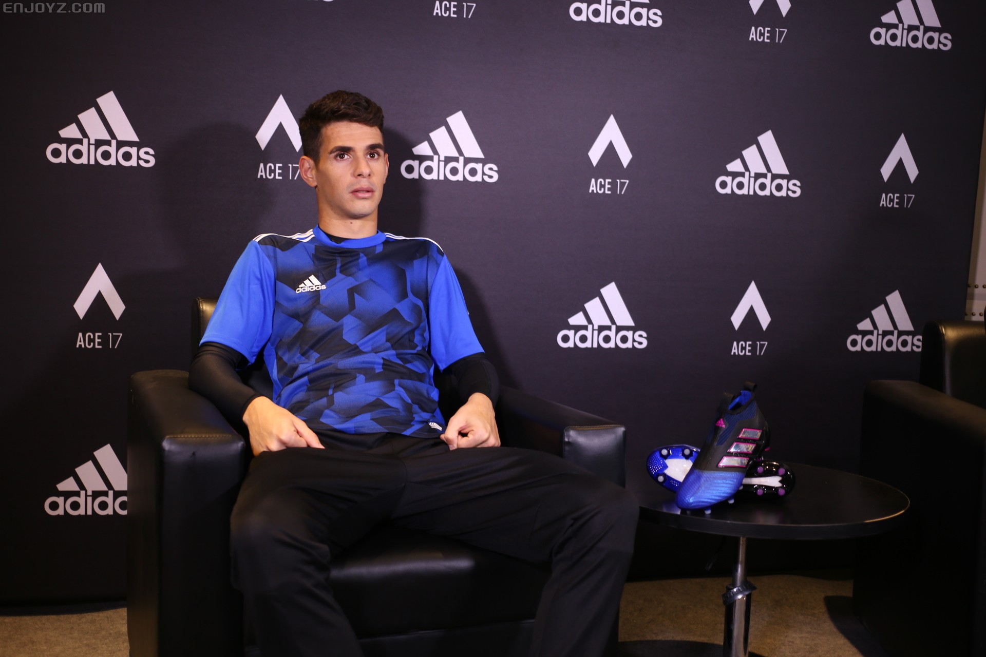 奥斯卡、埃尔克森助力阿迪达斯足球蓝色妖技系列分享活动