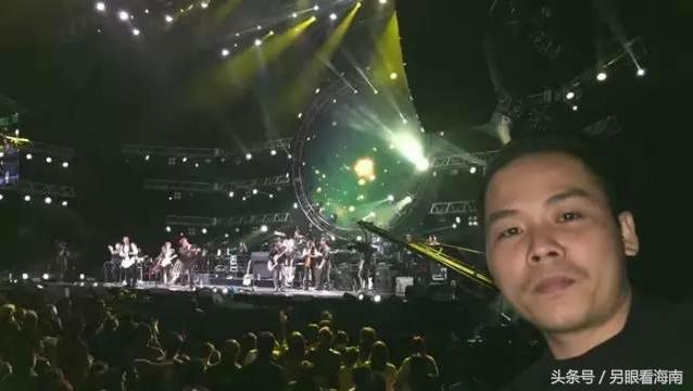 娴峰崡灏忎紮鏃ユ湰琛楀ご娴烽様澶╃┖鍞卞摥,娴峰崡浜哄敱娴烽様澶╃┖