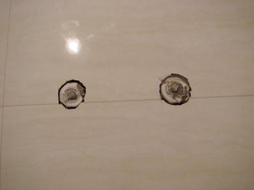 瓷砖打孔裂口会继续破下去吗,瓷砖打孔如何避免开裂