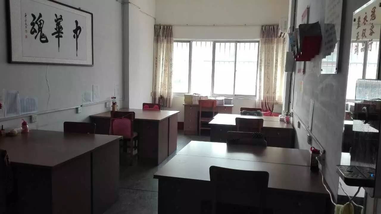 家长走进课堂的幽默开场白,家长进课堂携手共成长活动