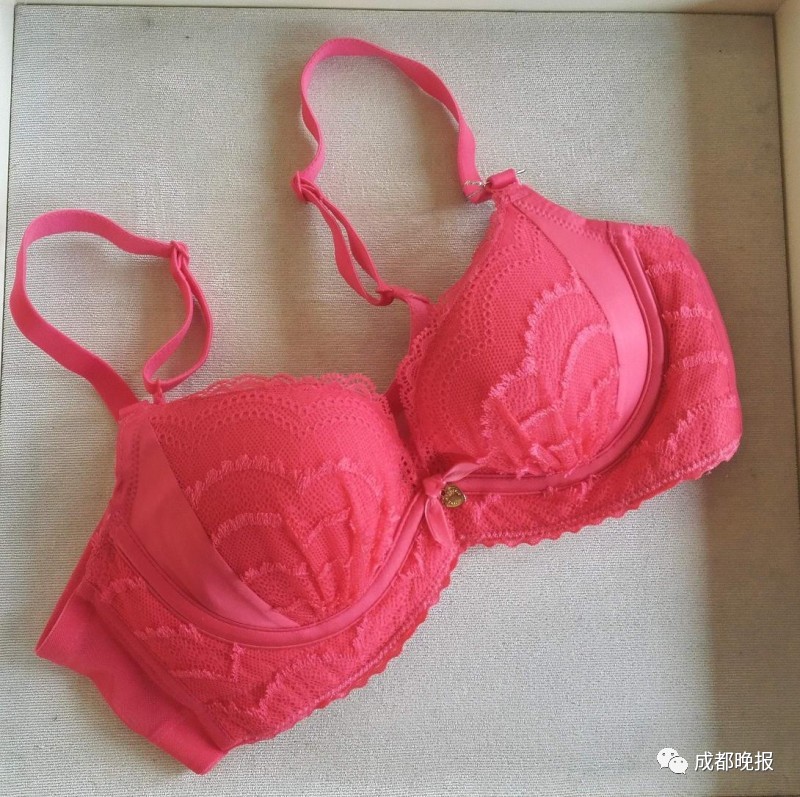 杩囪妭鏃剁殑濂ヨ幈,濂ヨ幈杩囪妭娲诲姩