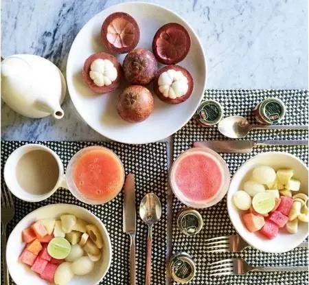 女生怎么和直男聊天女生追男生,喜欢的女孩刚发朋友圈怎么追