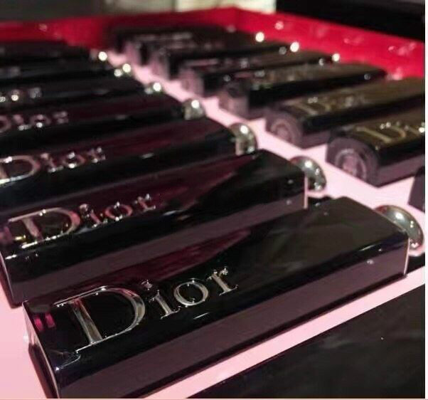 dior2021限量变色唇膏,dior黑管瘾诱超模漆光唇膏