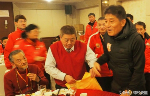 李章洙重庆夺冠纪录片,李章洙中超总决赛