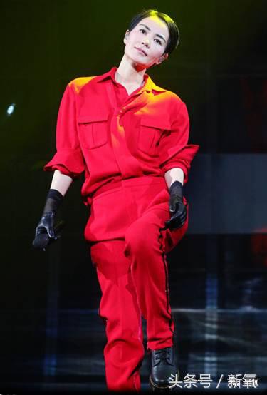 邓紫棋皮裤和别的女星对比,邓紫棋皮裤大盘点