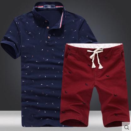 琛楀ご绌挎惌璧扮澶忓娼敺,娼敺鏈嶈鎼厤澶忓瀛︾敓