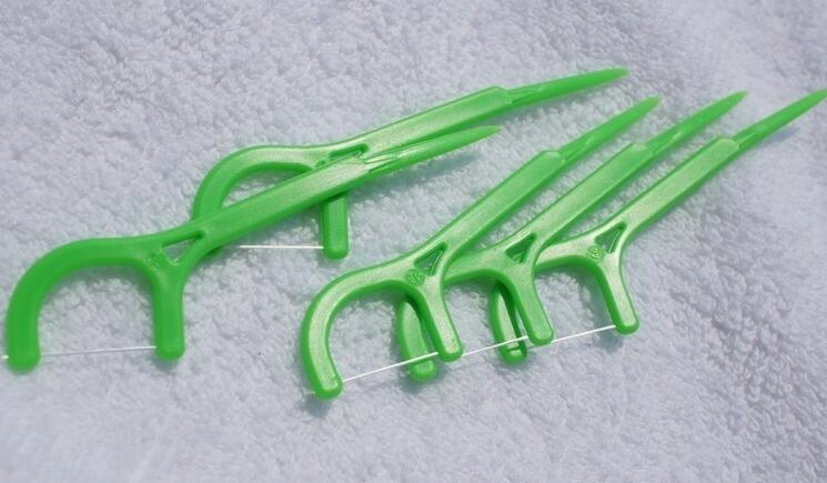 牙齿有缝隙怎么矫正,牙齿清洁缝隙的有效方法