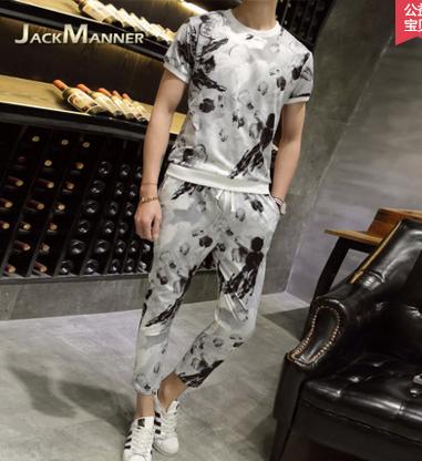 琛楀ご绌挎惌璧扮澶忓娼敺,娼敺鏈嶈鎼厤澶忓瀛︾敓