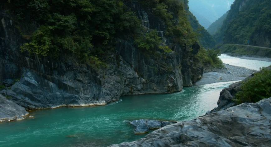 巴山大峡谷有名么,巴山大峡谷溶洞喀斯特地貌