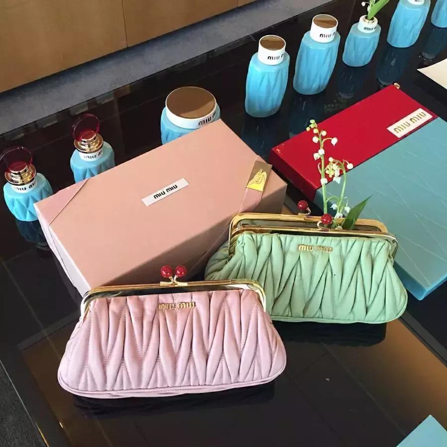 我用上了6个牌子的口碑香水，可才花了一瓶香水的钱