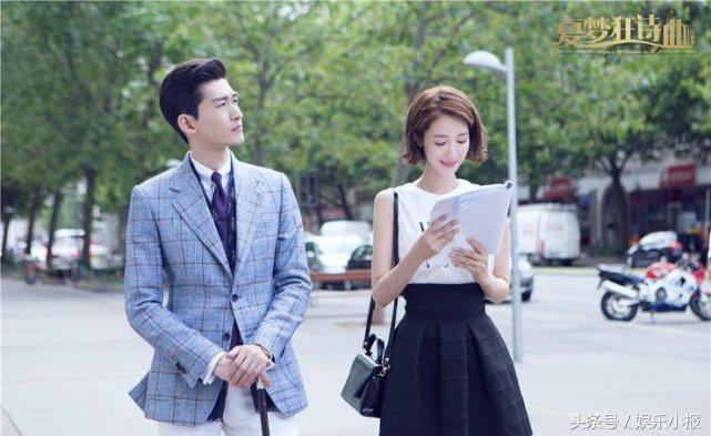 张翰一年戏被下架愁到头疼，郑爽开心的晒黑卡炫富