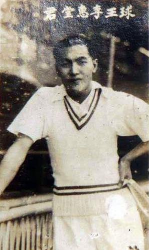 面对他国足羞愧：世界五大球王之一来自中国，媲美京剧大师梅兰芳