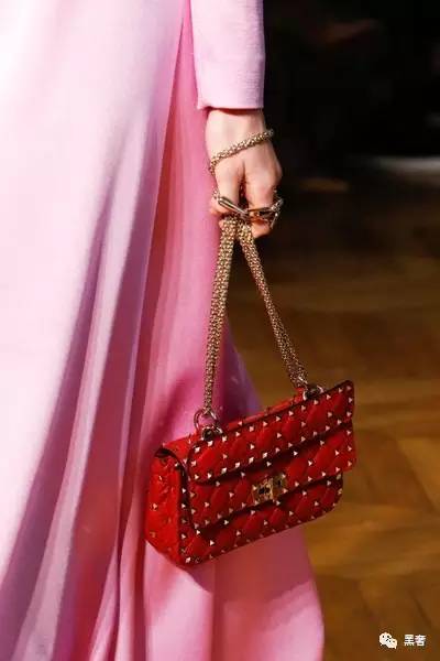 valentino2021秋冬时尚系列,valentino秋冬系列