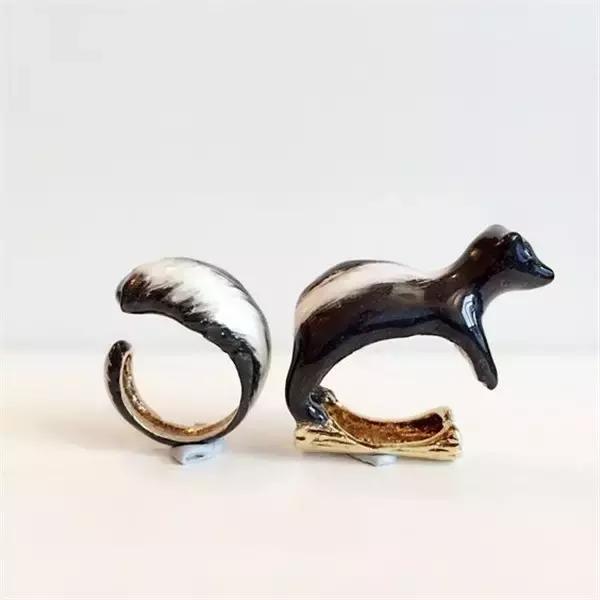 你们这些萌系饰品,还不快到碗里来!