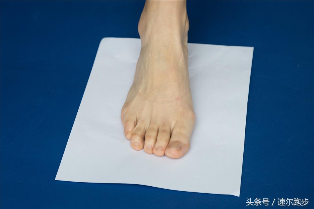 如何选鞋码大小尺寸图片,竞速特步160鞋码一般偏大还是偏小
